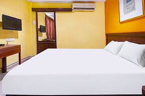 OYO 90486 Station Hotel