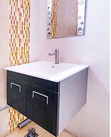 OYO 90486 Station Hotel