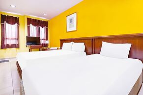 OYO 90486 Station Hotel