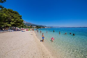 Apt Sara - Classy 100 m2 w Balcony, 2 min to Beach