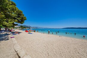 Apt Sara - Classy 100 m2 w Balcony, 2 min to Beach