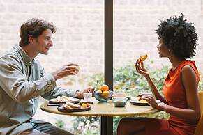 Hotel Yac Paris Clichy, A Member Of Radisson Individuals