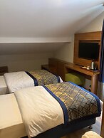 Savsat Karagol Hotel