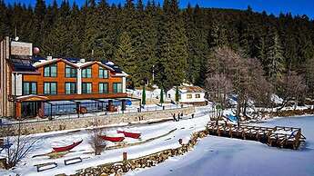 Savsat Karagol Hotel