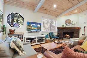 Pino Point Steps to Tahoe Beaches