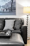 Screened-in Porch Walkable to Soco