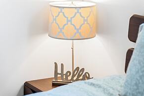 Screened-in Porch Walkable to Soco