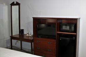 Rancho San Diego Inn & Suites