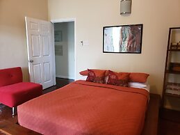 Blue Paloma Bed & Breakfast