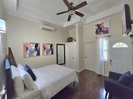 Blue Paloma Bed & Breakfast