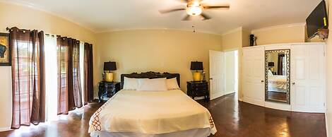 Blue Paloma Bed & Breakfast