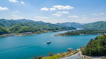 Gapyeong Boreum-dal Poolvilla