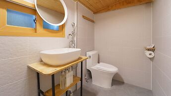 Sokcho Donbangseock Pension