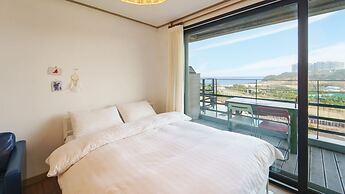 Sokcho Donbangseock Pension