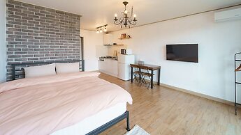 Sokcho Donbangseock Pension