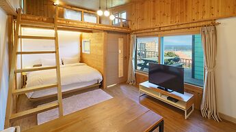 Sokcho Donbangseock Pension