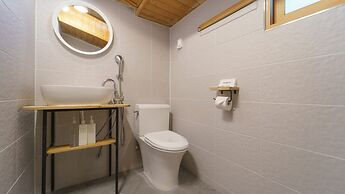 Sokcho Donbangseock Pension