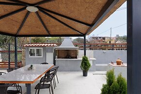 Planet Villas at Ipsos by Konnect, Shared BBQ & Garden