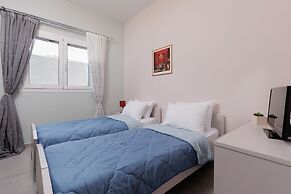 Planet Villas at Ipsos by Konnect, Shared BBQ & Garden