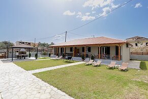 Planet Villas at Ipsos by Konnect, Shared BBQ & Garden