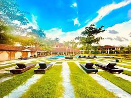 Plumeria Lake Resort & Spa