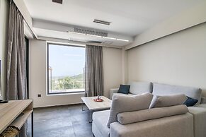 Serenity Suites Sea View 1