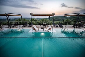 Serenity Suites Sea View 1