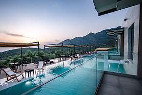 Serenity Suites Sea View 1