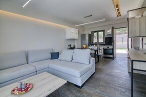 Serenity Suites Sea View 1