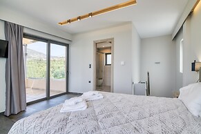 Serenity Suites Sea View 1