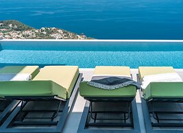 Anadeo Villas & Suites