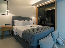 Anadeo Villas & Suites