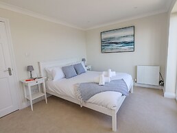 Castle Cove Cottage