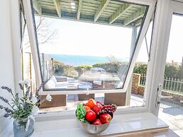 Castle Cove Cottage