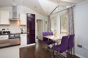 2-bed Cottage With Hot Tub at Loch Achilty, Nc500