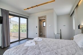 Serenity Suites Sea View 2