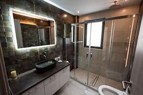 Serenity Suites Sea View 2