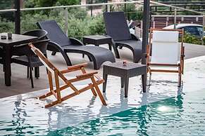 Serenity Suites Sea View 2