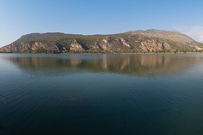 Serenity Suites Sea View 4