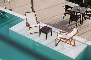 Serenity Suites Sea View 4