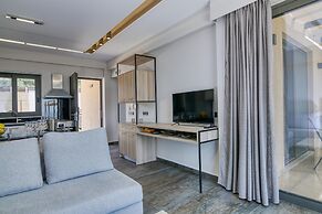 Serenity Suites Sea View 4