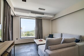Serenity Suites Sea View 4