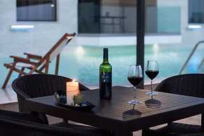 Serenity Suites Sea View 4