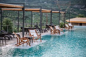 Serenity Suites Sea View 3