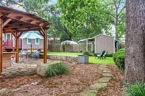 Lovebirds Getaway 3 Bedroom Home by RedAwning