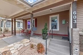 Lovebirds Getaway 3 Bedroom Home by RedAwning