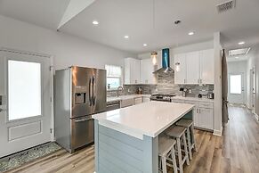 Crazy Crane 3 Bedroom Home by RedAwning