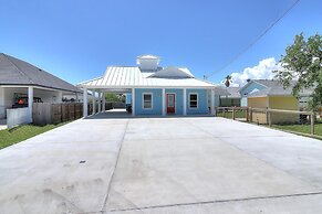 Crazy Crane 3 Bedroom Home by RedAwning