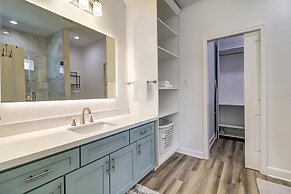 Crazy Crane 3 Bedroom Home by RedAwning