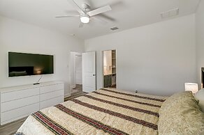 Crazy Crane 3 Bedroom Home by RedAwning